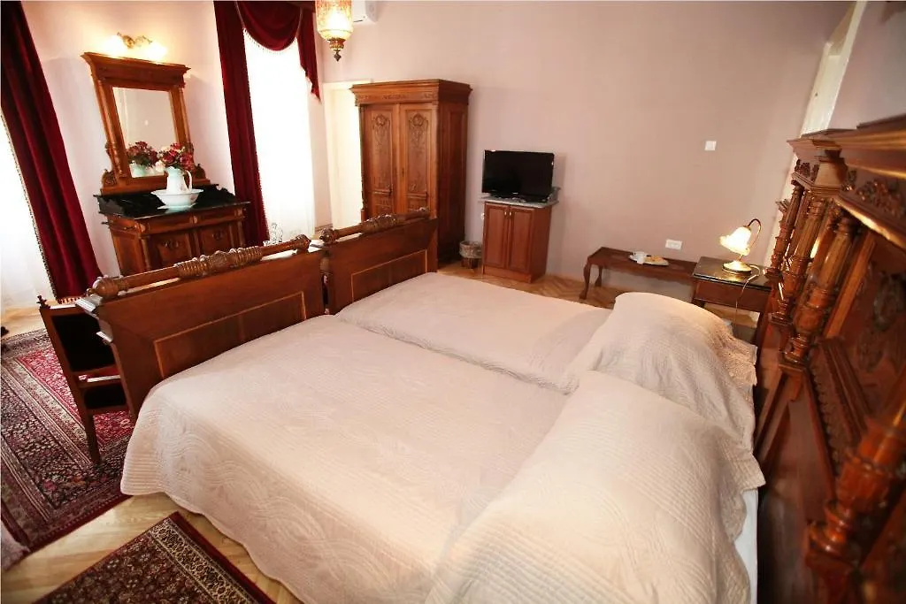 Villa Moretti トロギール 4*,  クロアチア